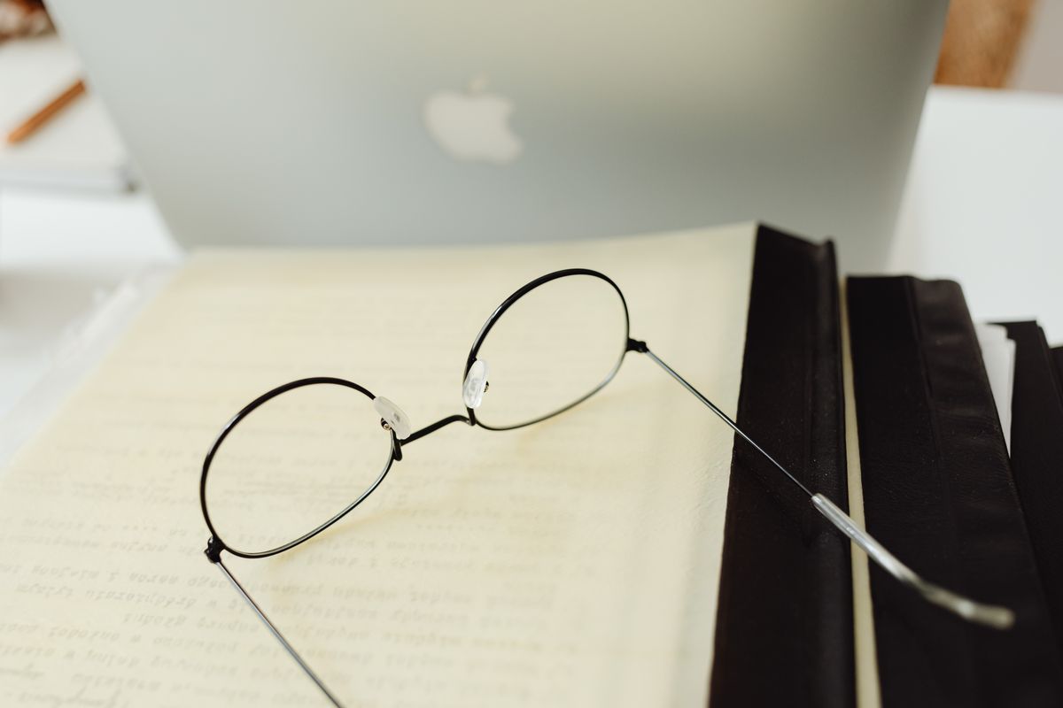 Round optical eyeglasses