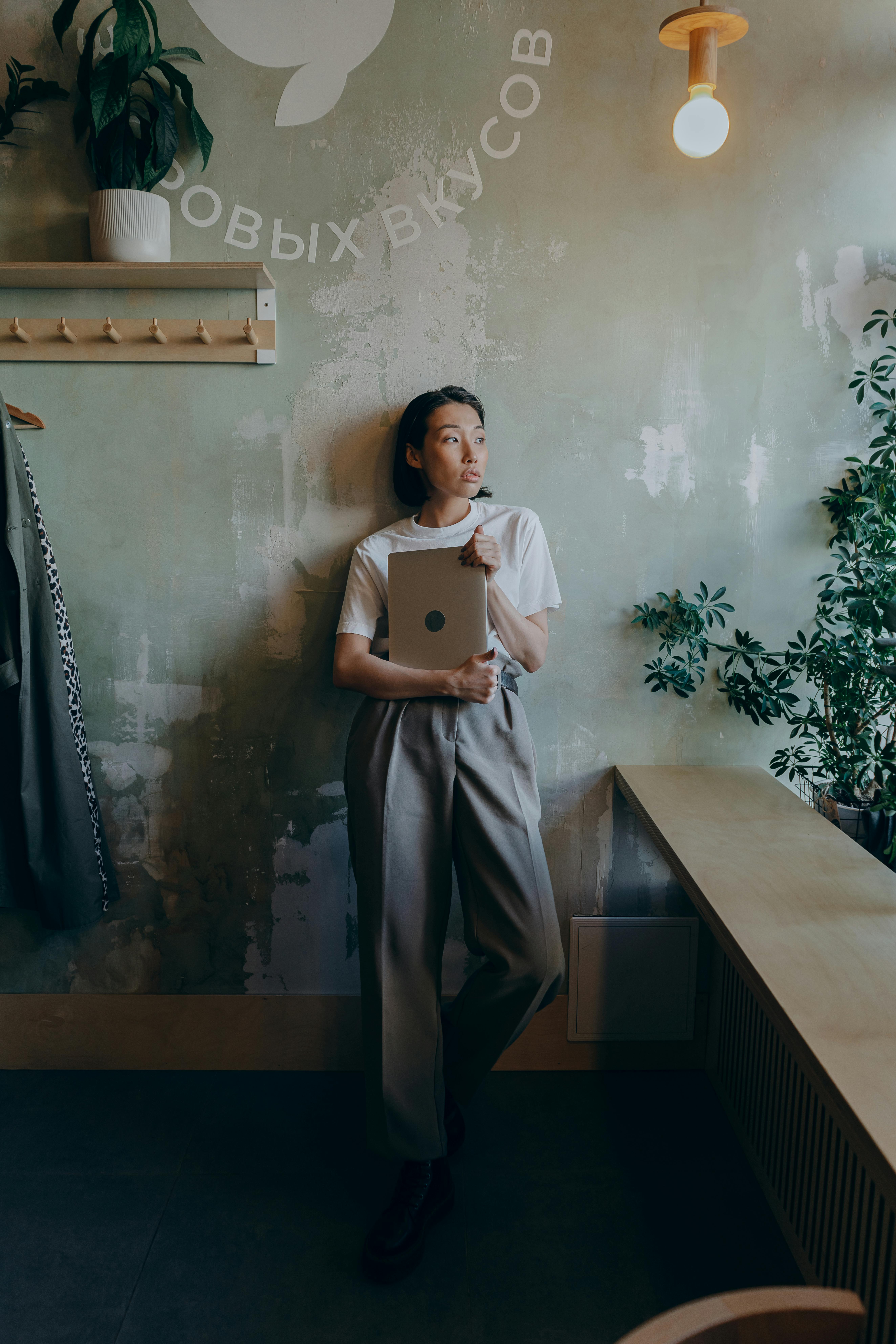 3. Ide Pakaian Kerja Freelancer untuk Berbagai Situasi