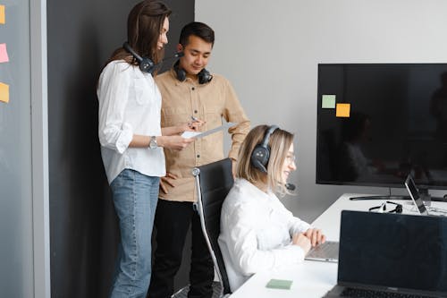 Foto stok gratis agenten de call center, bekerja, dokumen