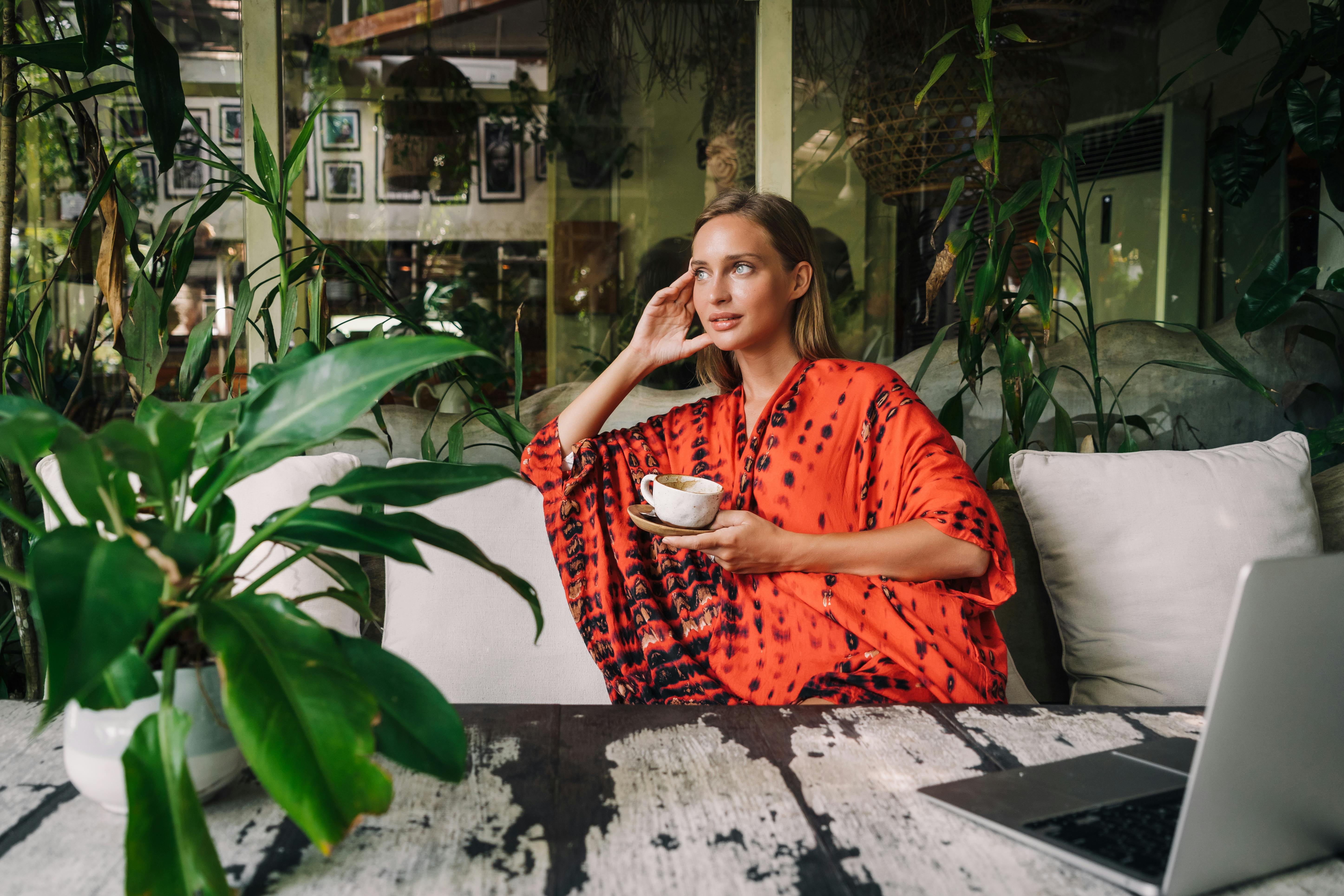 The Best Way to Travel While Working Remotely | Remote Work Meets Travel — Photo by Mikhail Nilov on Pexels