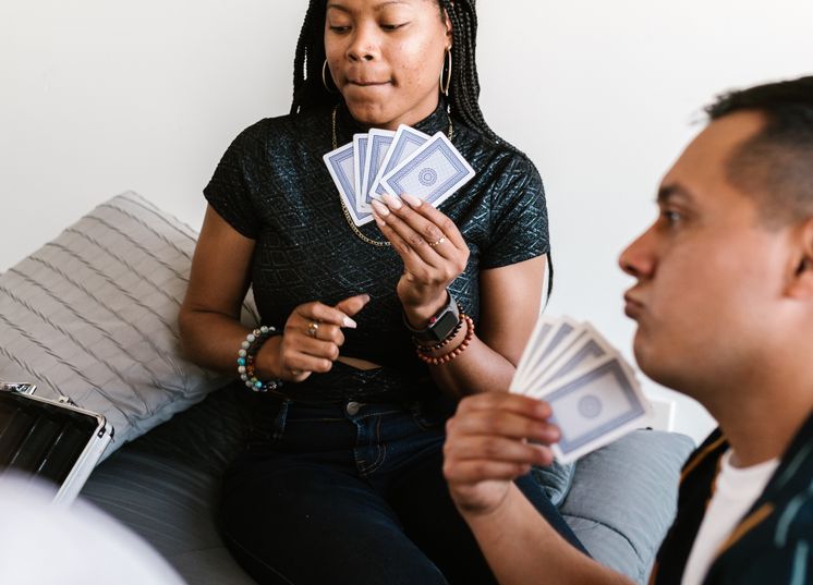 Online Casino: Spielautomaten und Live-Spiele im Überblick