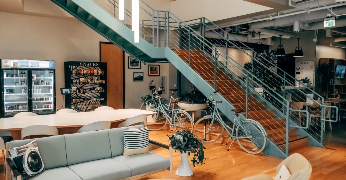 Cómo las empresas históricas promovieron el bienestar laboral desde el siglo XIX Cómo las empresas históricas promovieron el bienestar laboral desde el siglo XIX