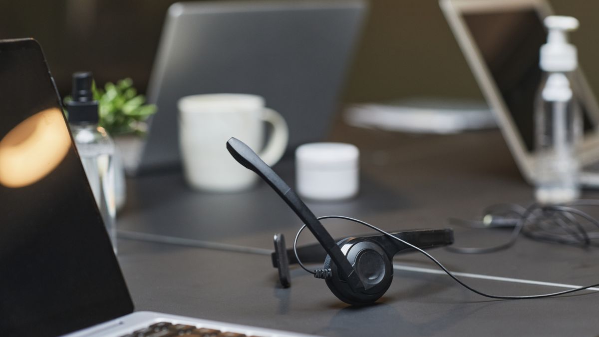 Online Jobs for English Speakers No Experience: 8 Options
