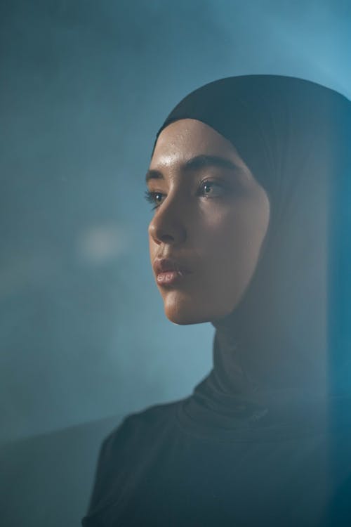 Fotobanka s bezplatnými fotkami na tému atraktívny, dym pozadí, hidžáb