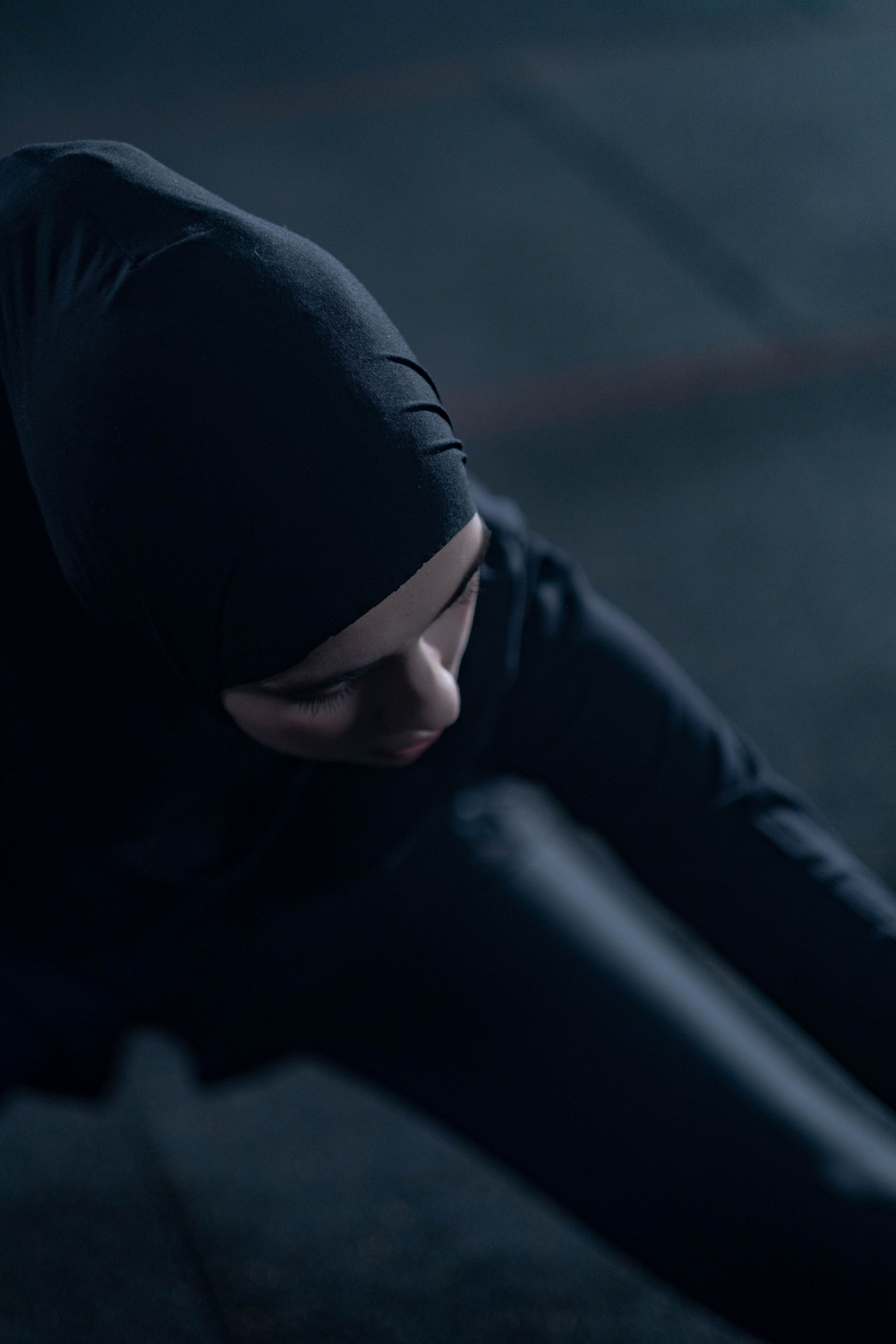 Woman in Black Hijab and Black Long Sleeve Shirt · Free Stock Photo
