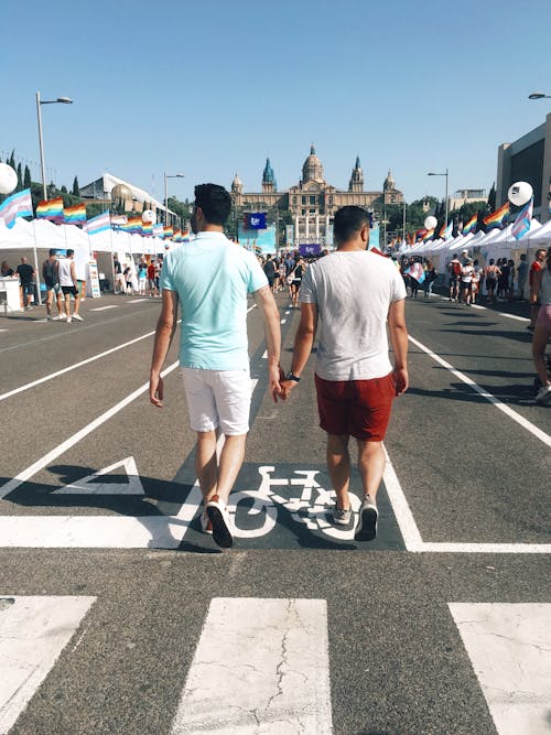 Foto profissional grátis de alegre, barcelona, casal gay