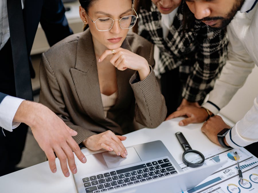 What are the 5 team roles?