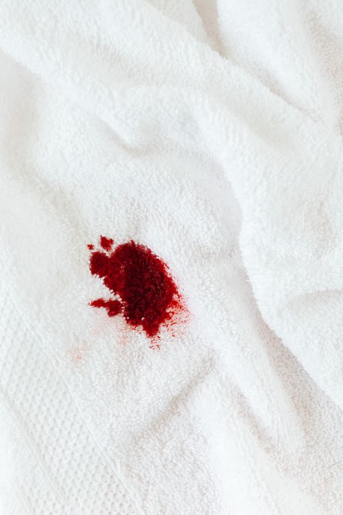 How to Remove Stubborn Stains from Clothes Without Expensive Products How to Remove Stubborn Stains from Clothes Without Expensive Products