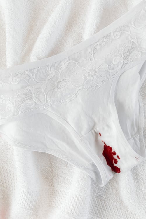 Imagine de stoc gratuită din fotografiere verticală, lenjerie de corp, menstrual