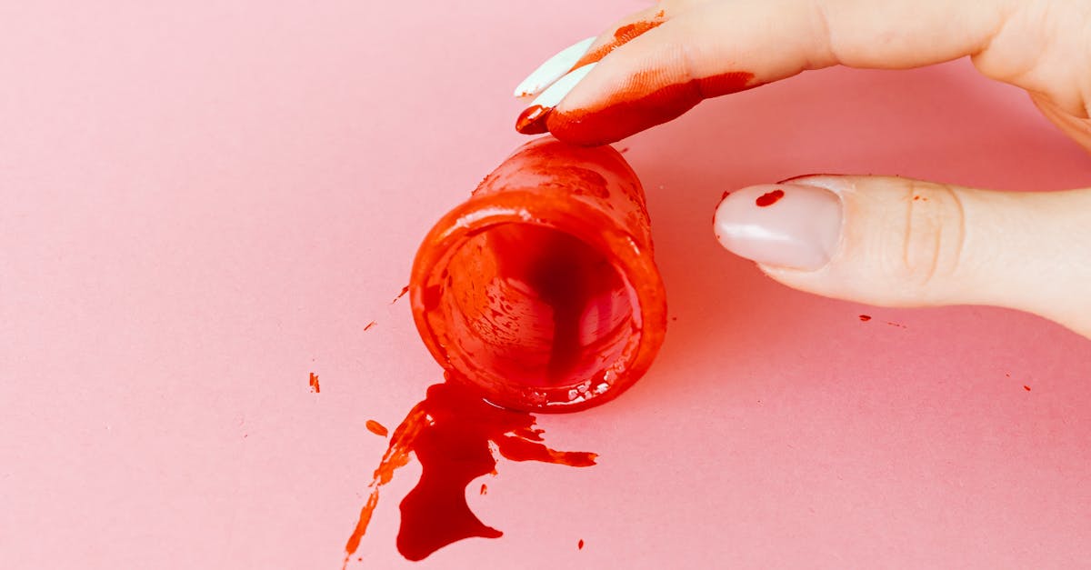 Does your period blood stop in water