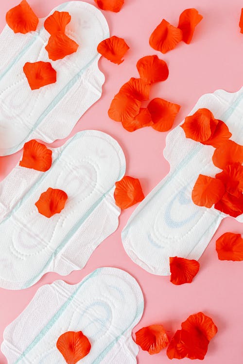Foto profissional grátis de absorventes higiênicos, ciclo menstrual, conceito
