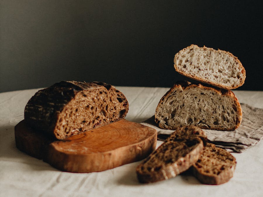 Is sourdough bread low in carbs?
