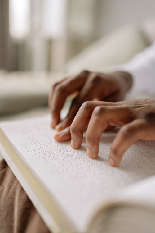 Základová fotografie zdarma na téma braille, detail, dotýkání