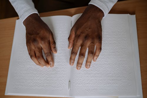 Immagine gratuita di avvicinamento, braille, cecità