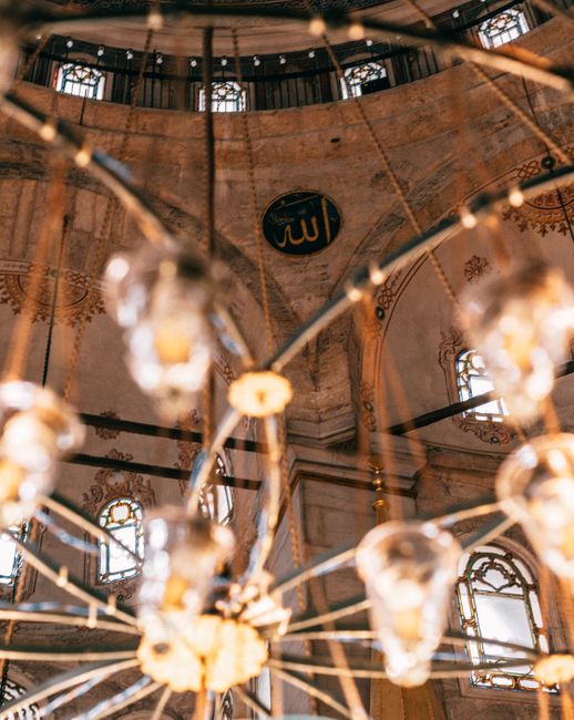 Al-Baqarah Ayat 114 Siapa yang Lebih Zalim daripada yang Menghalangi Masjid? Al-Baqarah Ayat 114 Siapa yang Lebih Zalim daripada yang Menghalangi Masjid?