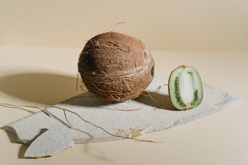 Free A Coconut and a Kiwi Stock Photo
