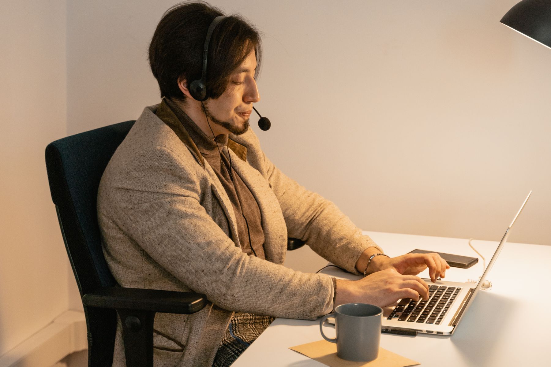 Customer Support — professional business environment