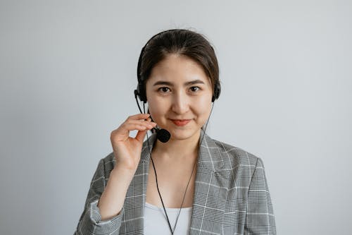 Gratis lagerfoto af arbejder, asiatisk kvinde, call center