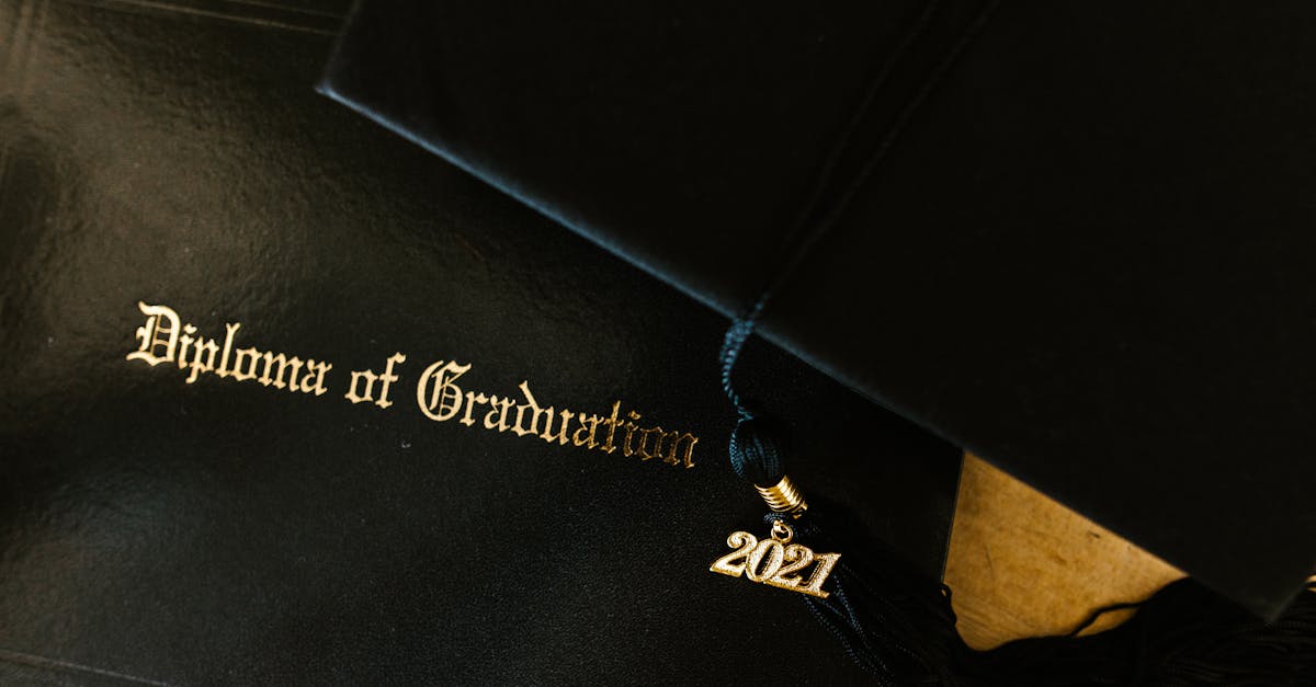 Certificaciones vs. Diplomas: ¿Qué Opción es Mejor para Ti?