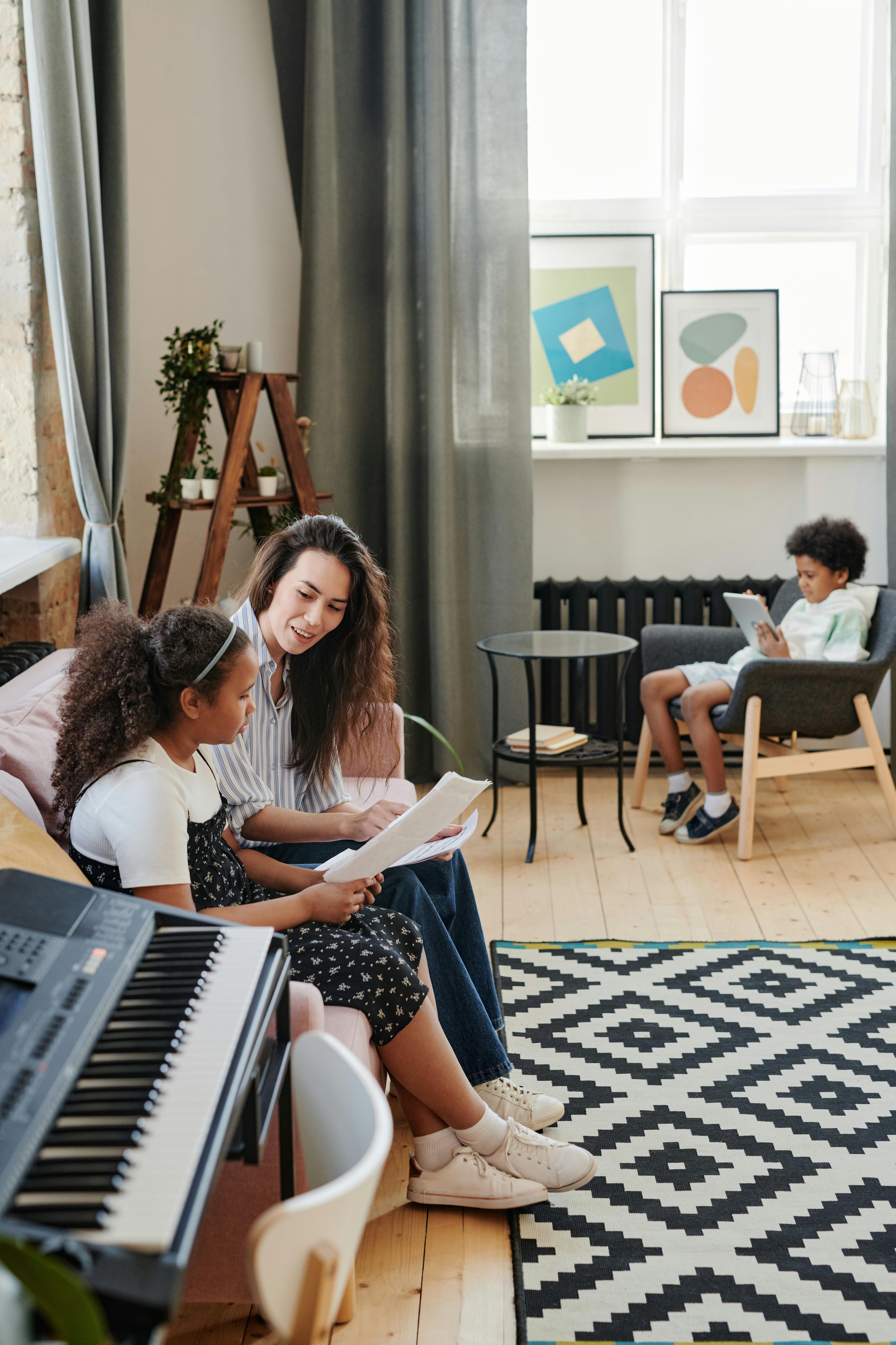 Tutor Teaching Music Instrument Photos, Download The BEST Free Tutor ...