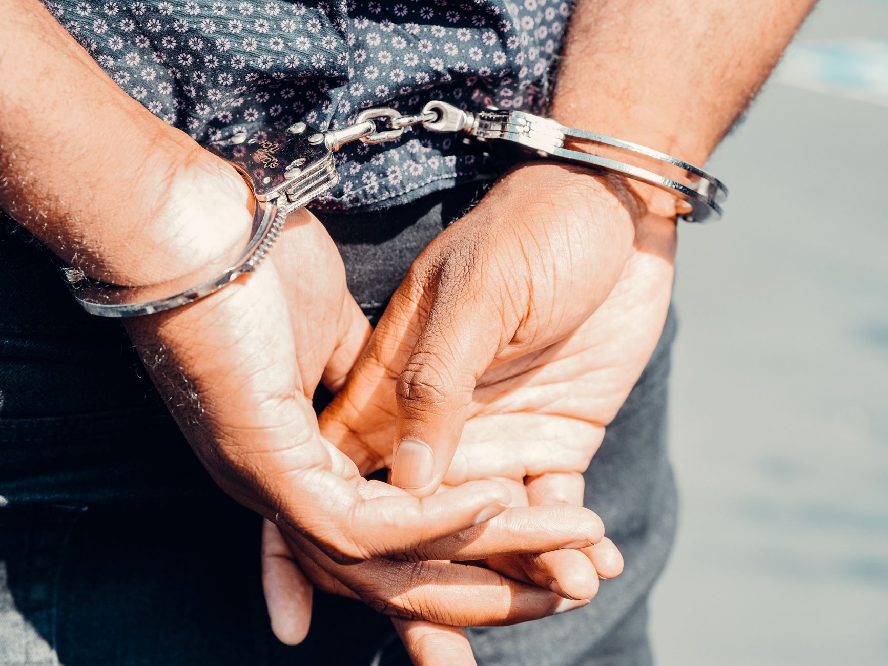 Frankrijk onderzoekt eigen ambtenaren in strijd tegen drugs
