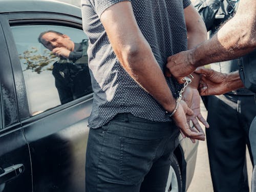 Ücretsiz araba, eller, hırsız içeren Ücretsiz stok fotoğraf Stok Fotoğraflar