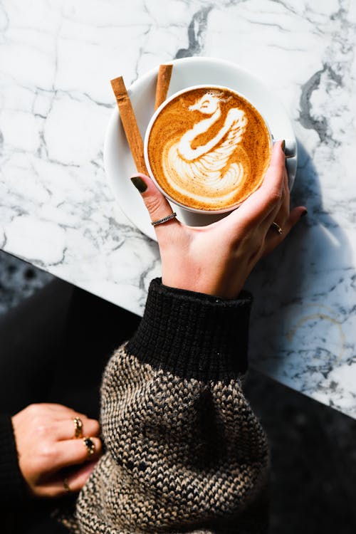 cappuccino, çekici, dikey atış içeren Ücretsiz stok fotoğraf