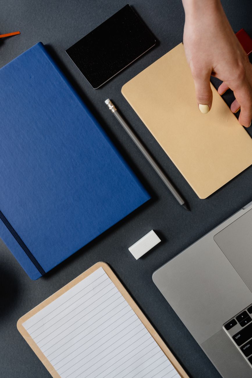 Ultimate Checklist: What to Bring on Your First Day at Work