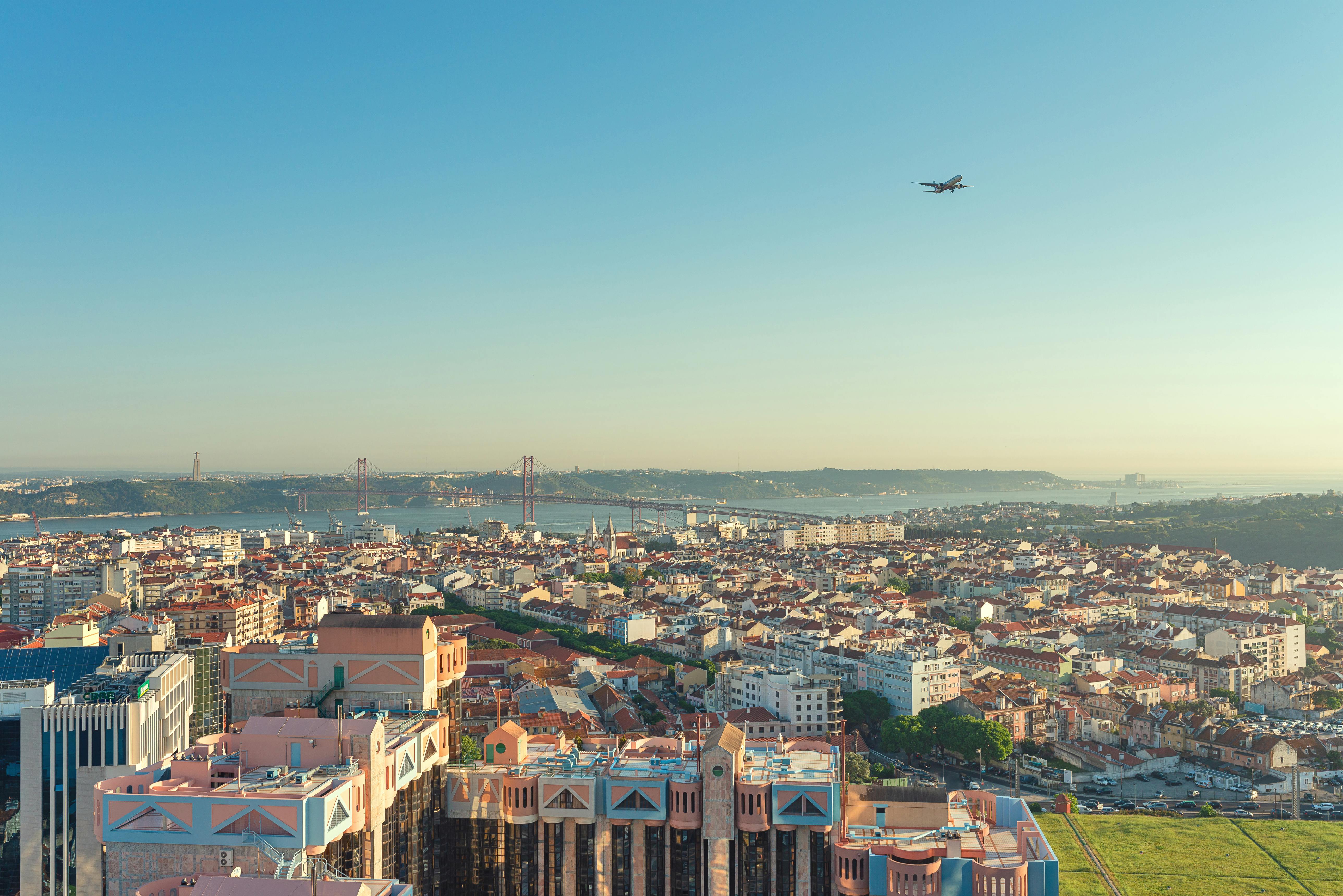 Summer 2026 travel costs: How to stretch your vacation budget this season — Photo by Helio Dilolwa on Pexels