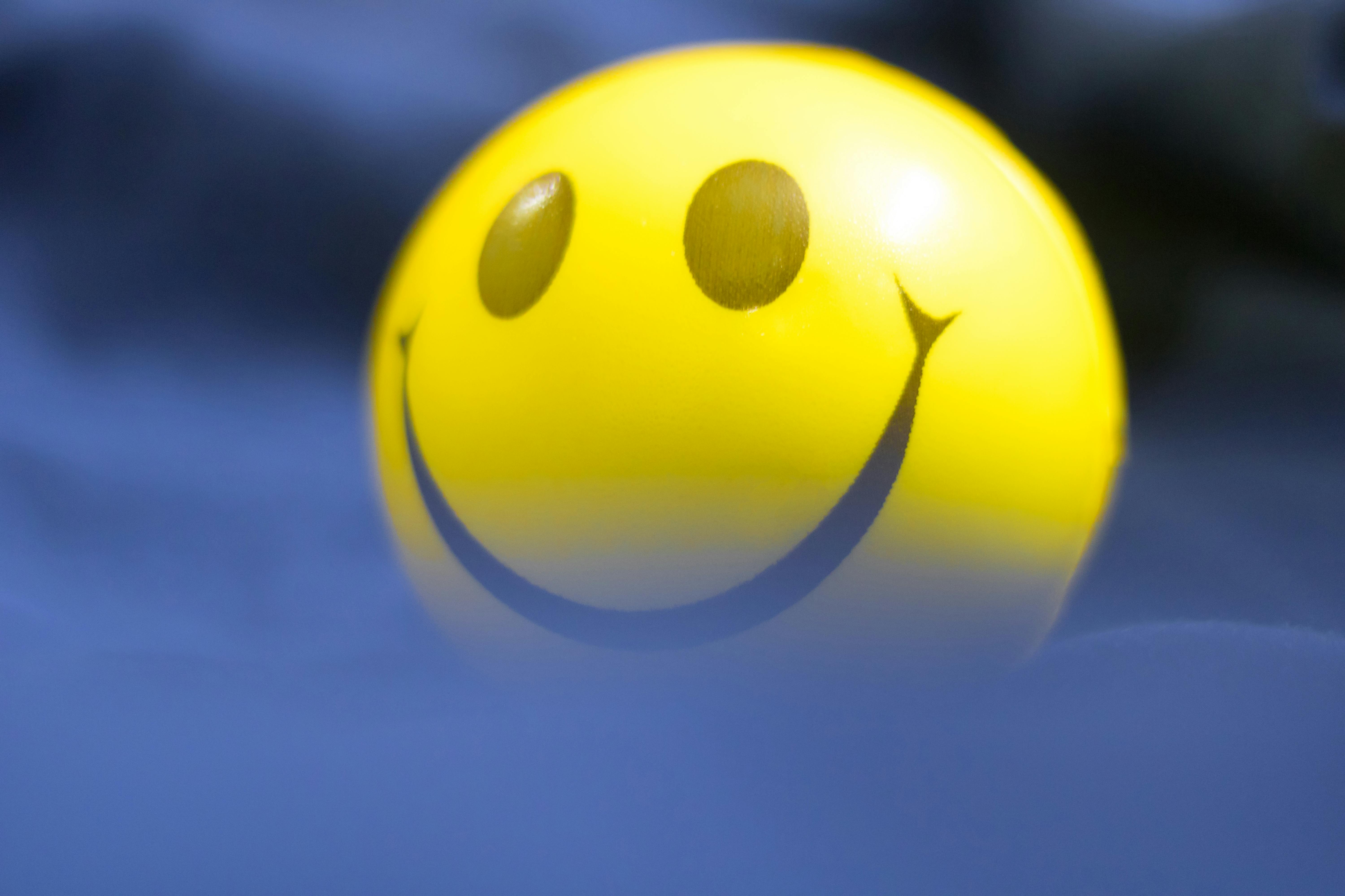 おもちゃ スマイリー スマイリーボールの無料の写真素材