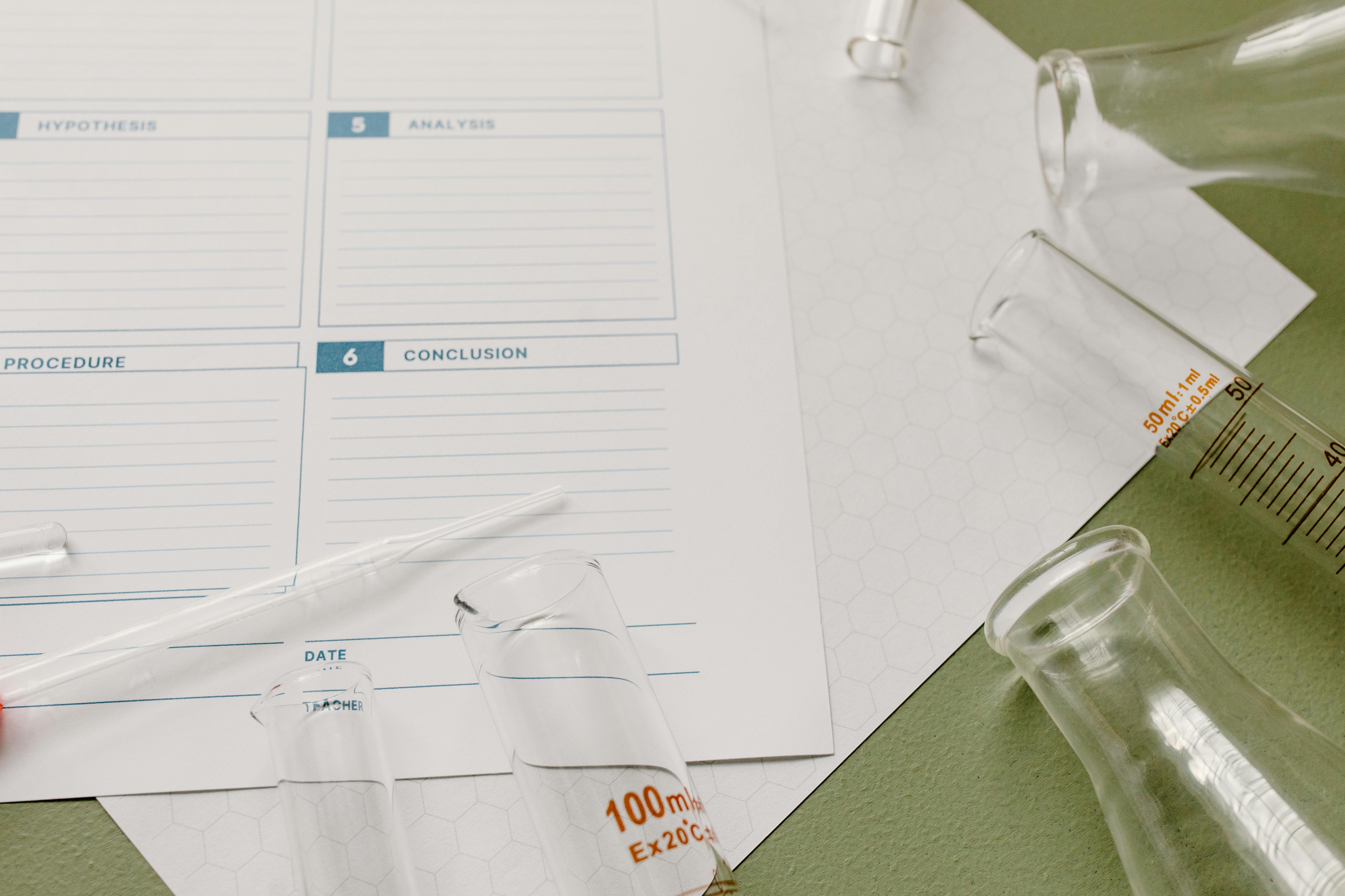 Creatine HCL vs Monohydrate: Which Form Builds More Muscle for Men Over 35