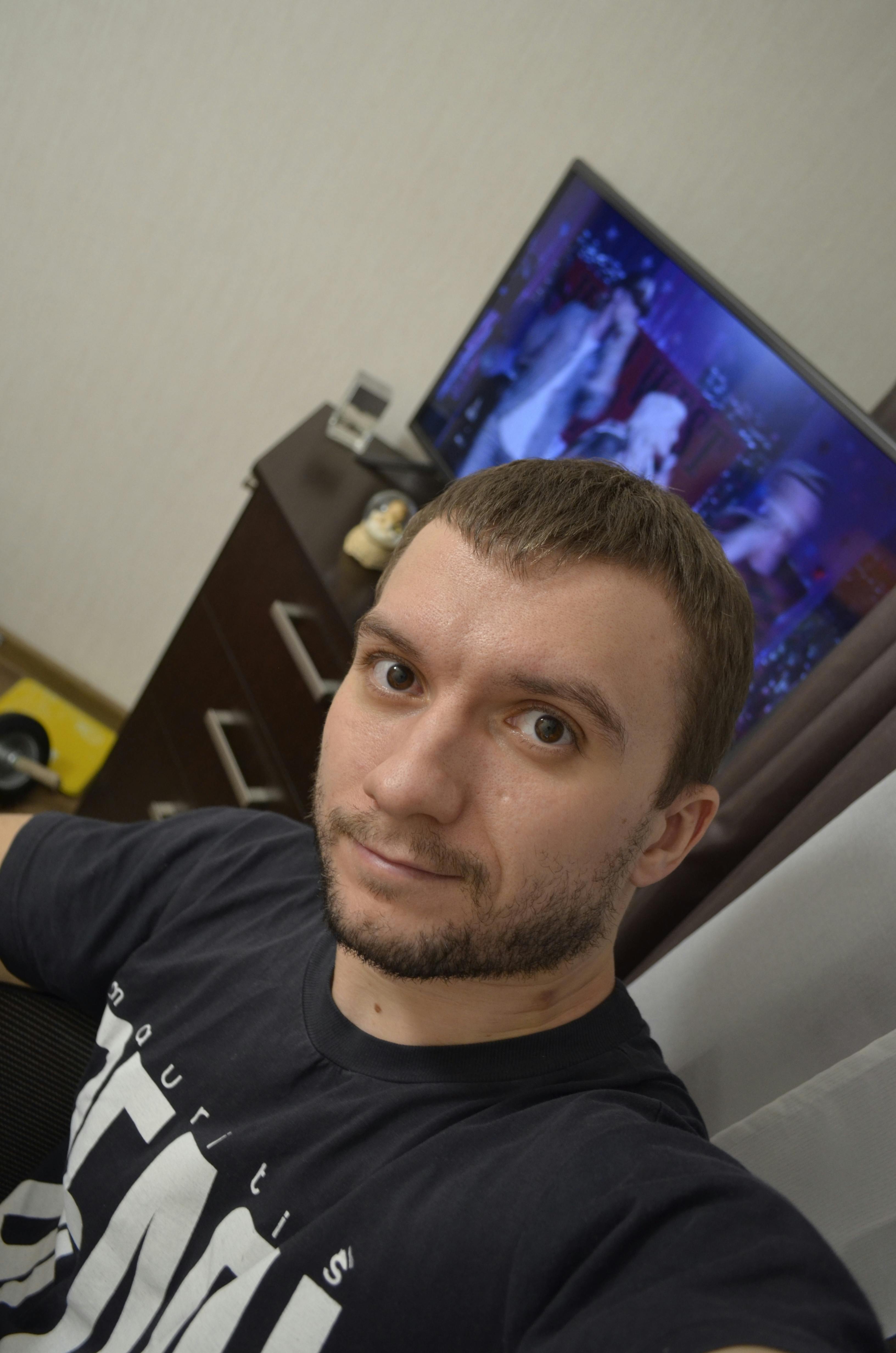 Kultur- und Wissenschaftspalast in Warschau bei Nacht