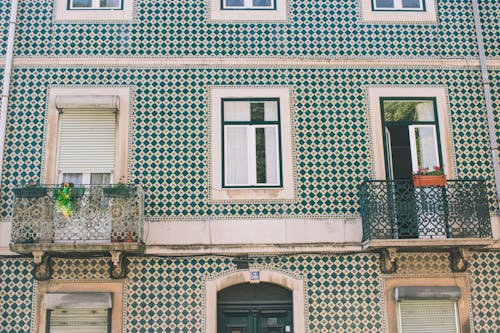 Edificio Bianco E Verde