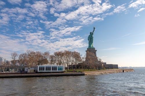 Free Statue of Liberty Under Blue Sky Stock Photo