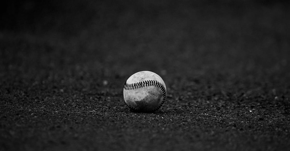 How do you know if a baseball is a balk?