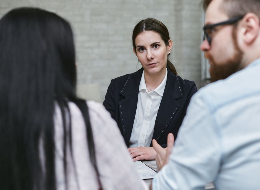 Conseiller en gestion de patrimoine en rendez-vous client