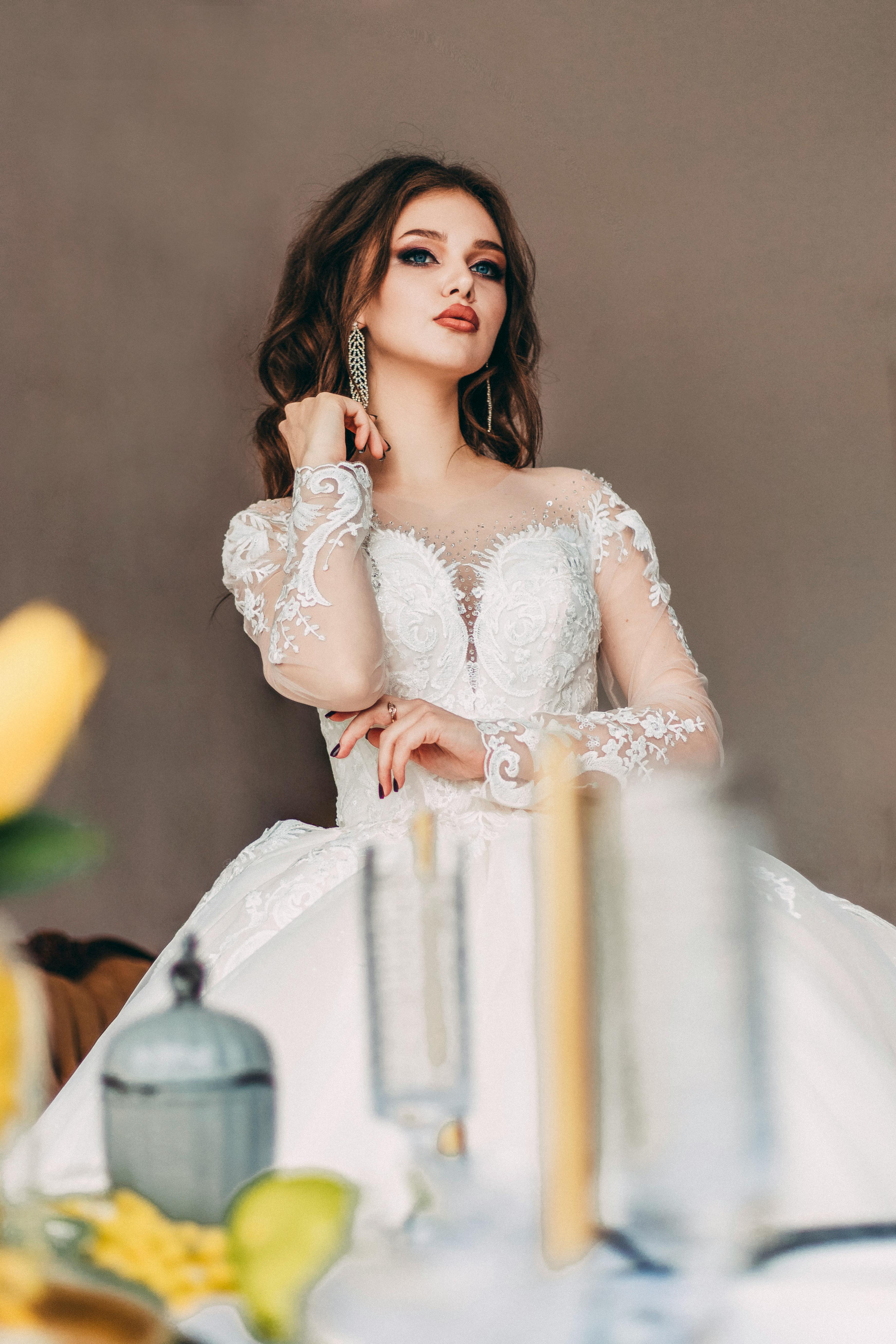Makeup Ideas with White Dress