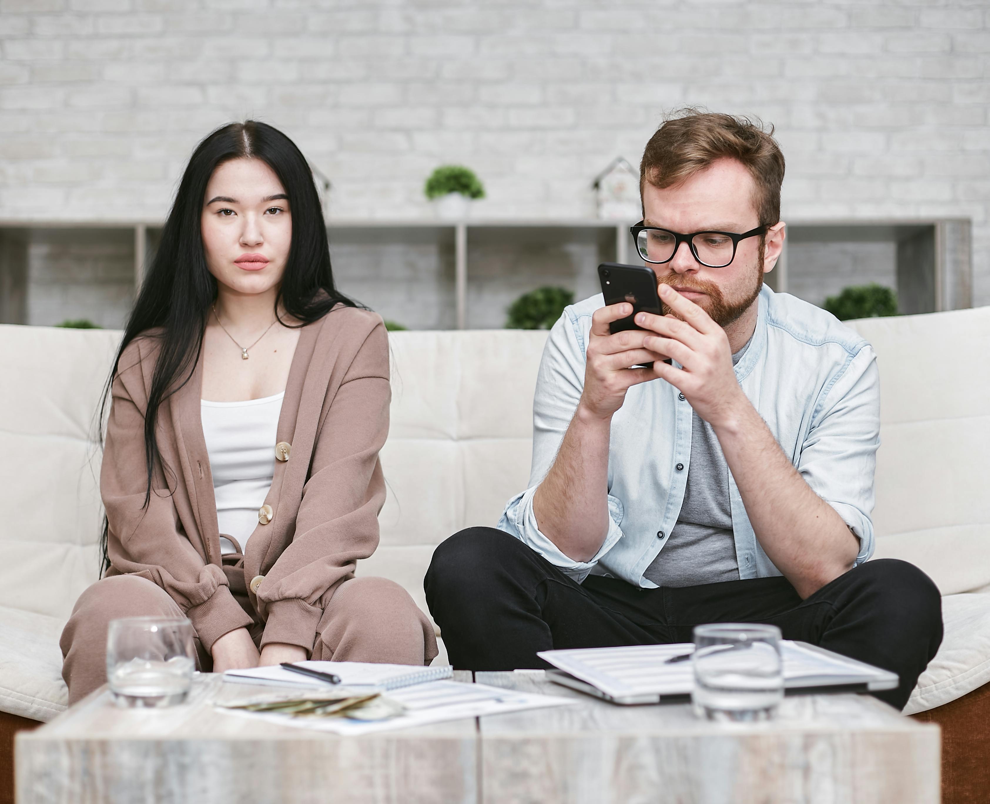 Therapy Apps vs In‑Person Therapy: Do Digital Mental Health Apps Really Work? — Photo by Mikhail Nilov on Pexels