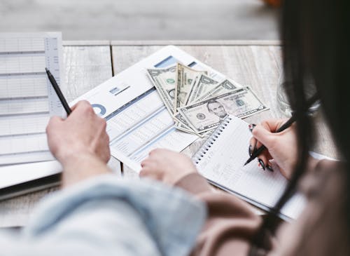 Free A Person doing Finance Stock Photo
