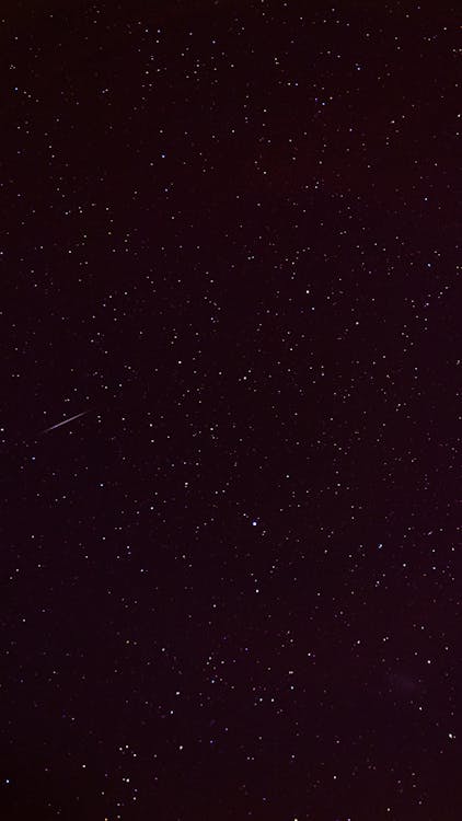 Hóa thân vào một vùng trời đầy sao trong bộ sưu tập hình nền iphone x đêm sao chiêm tinh của chúng tôi. Hãy tải xuống các hình nền ấn tượng này để thấy rằng màn hình điện thoại của bạn có thể biến thành một bức tranh tuyệt đẹp của cảnh quan vũ trụ.