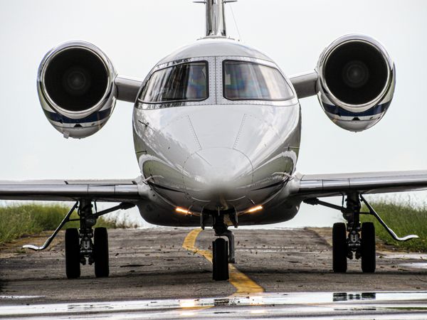 Mid-Size Jet