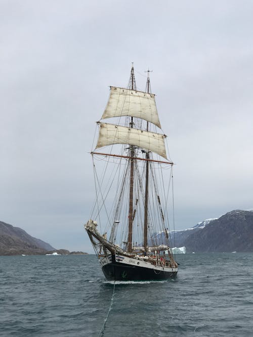 Free A Ship Sailing on the Sea Stock Photo
