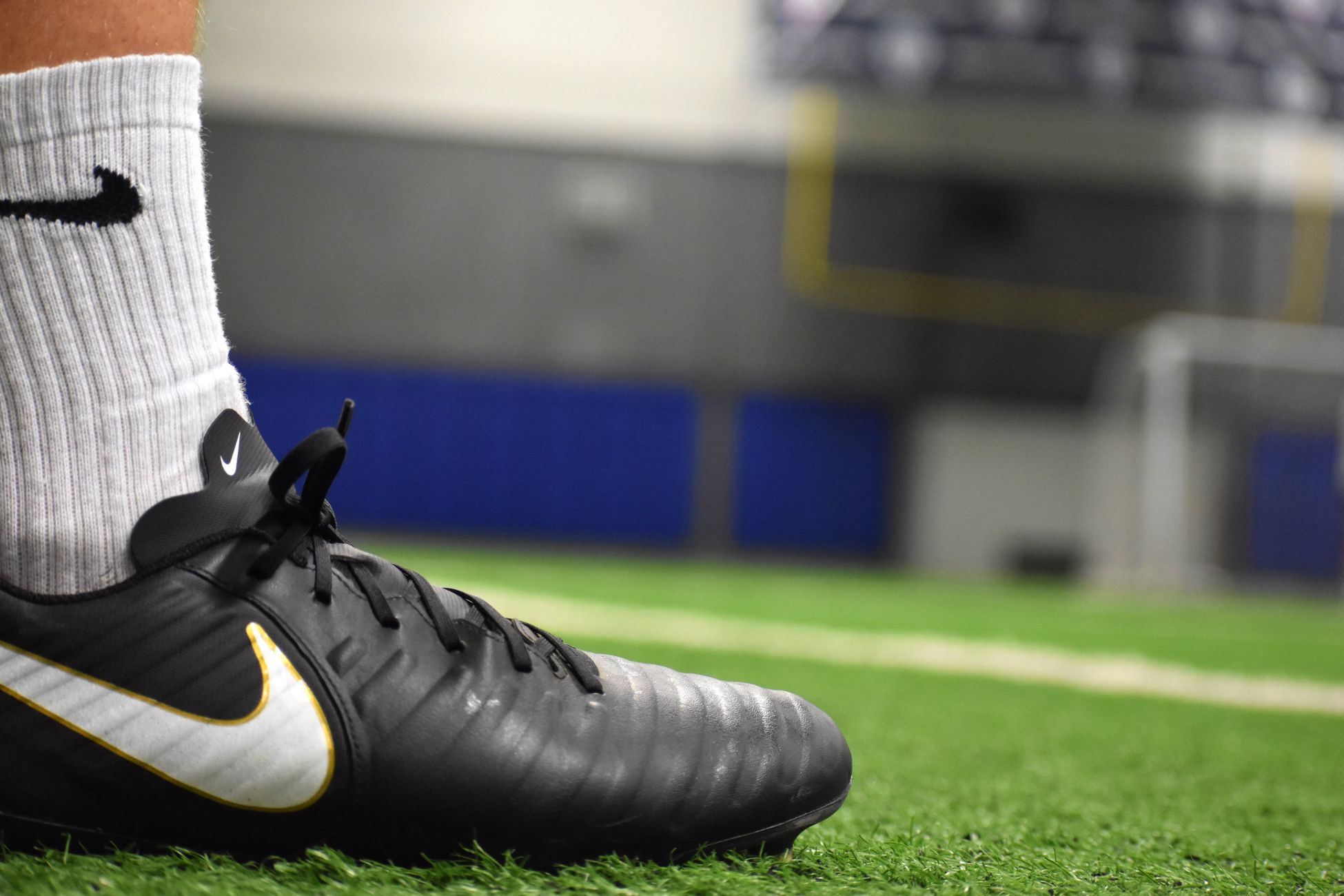 Roze voetbalschoenen populair door WK, nieuwe kleur na zomer