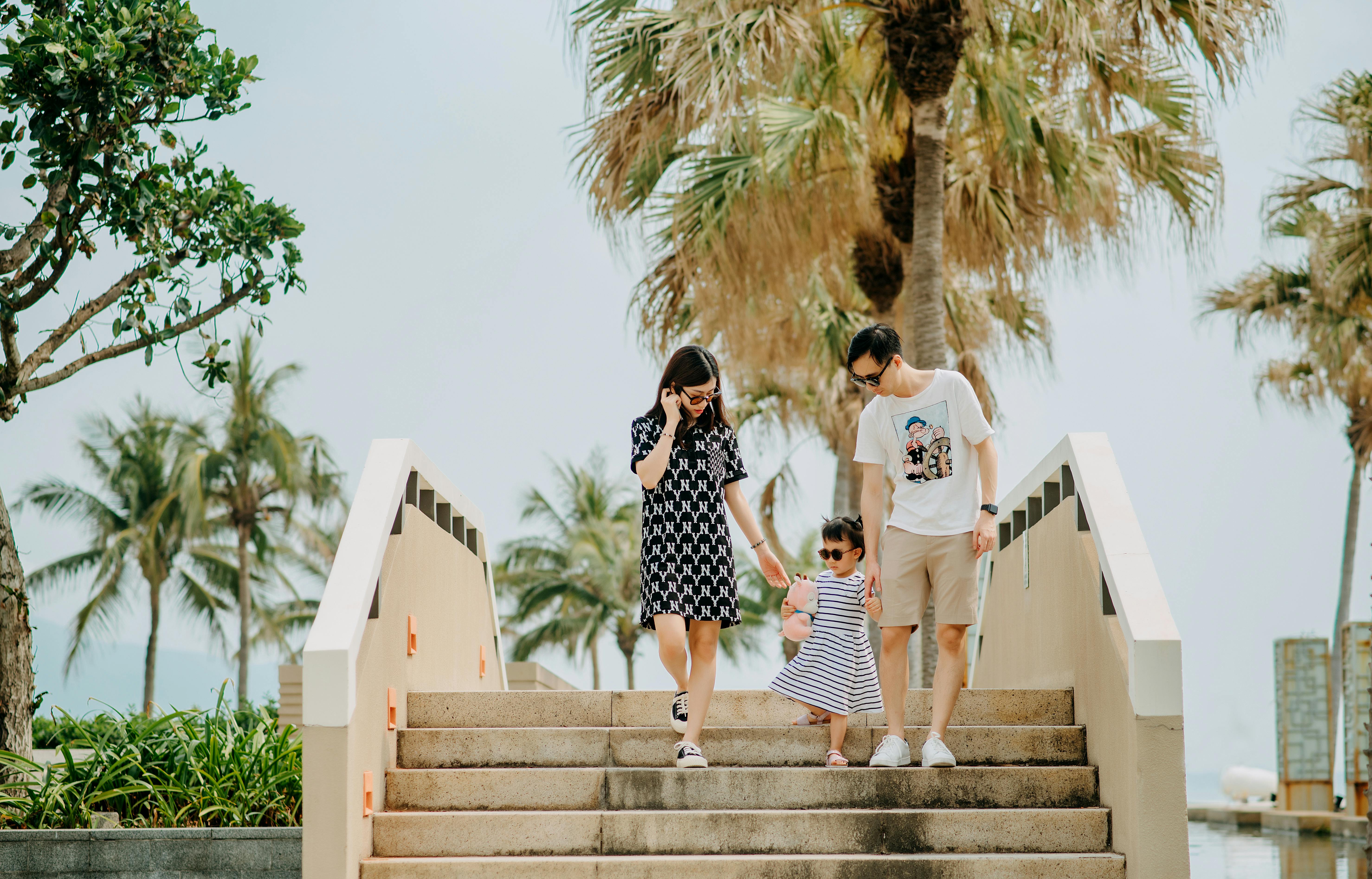 family travel, family traveller live, family travel insurance, family travel tips, family travel hacks, family travel tours, 