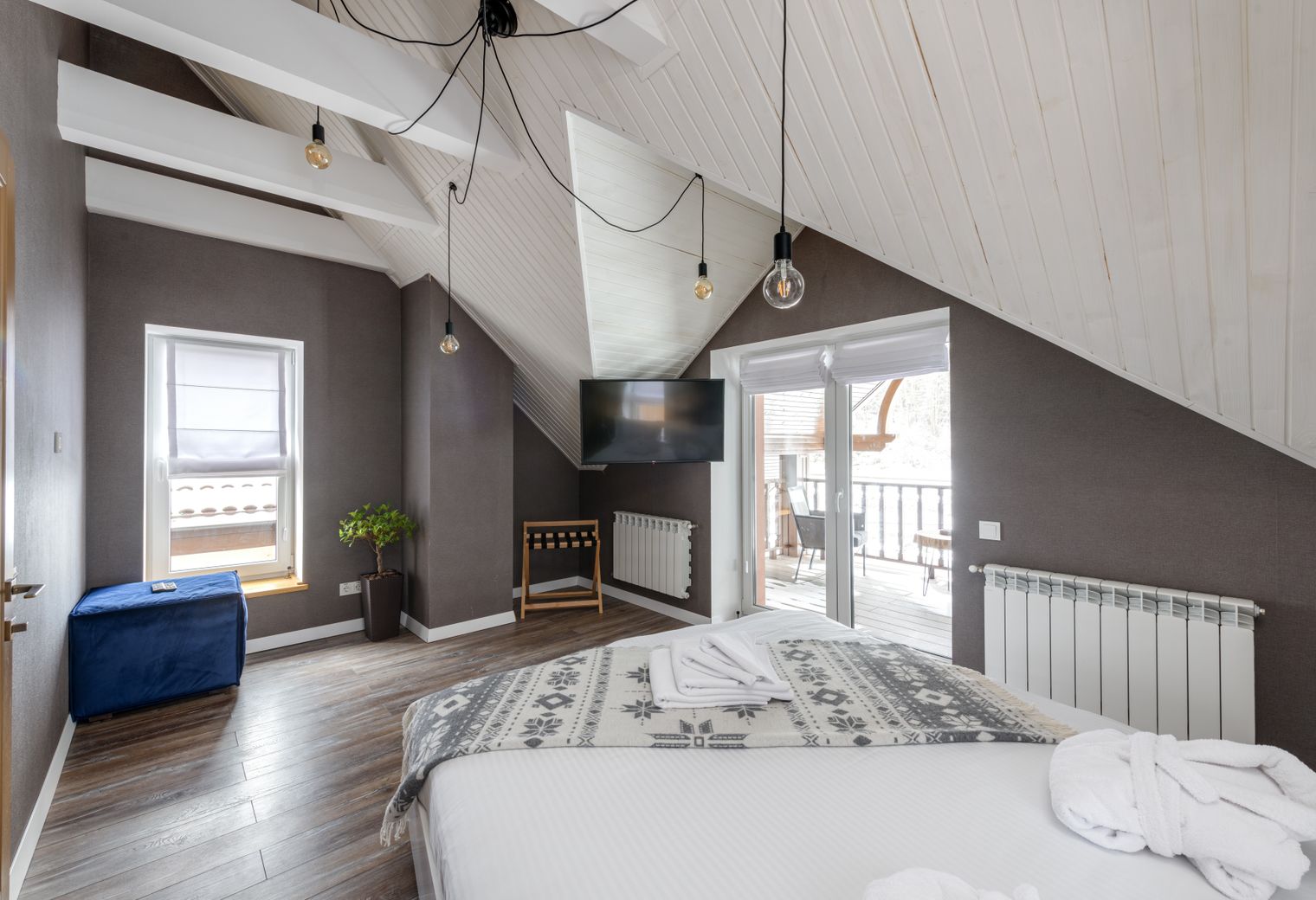 York — professional movers carrying furniture on a house move