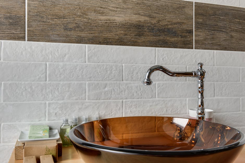 Stylish and water-saving faucet - bathrooms remodeling