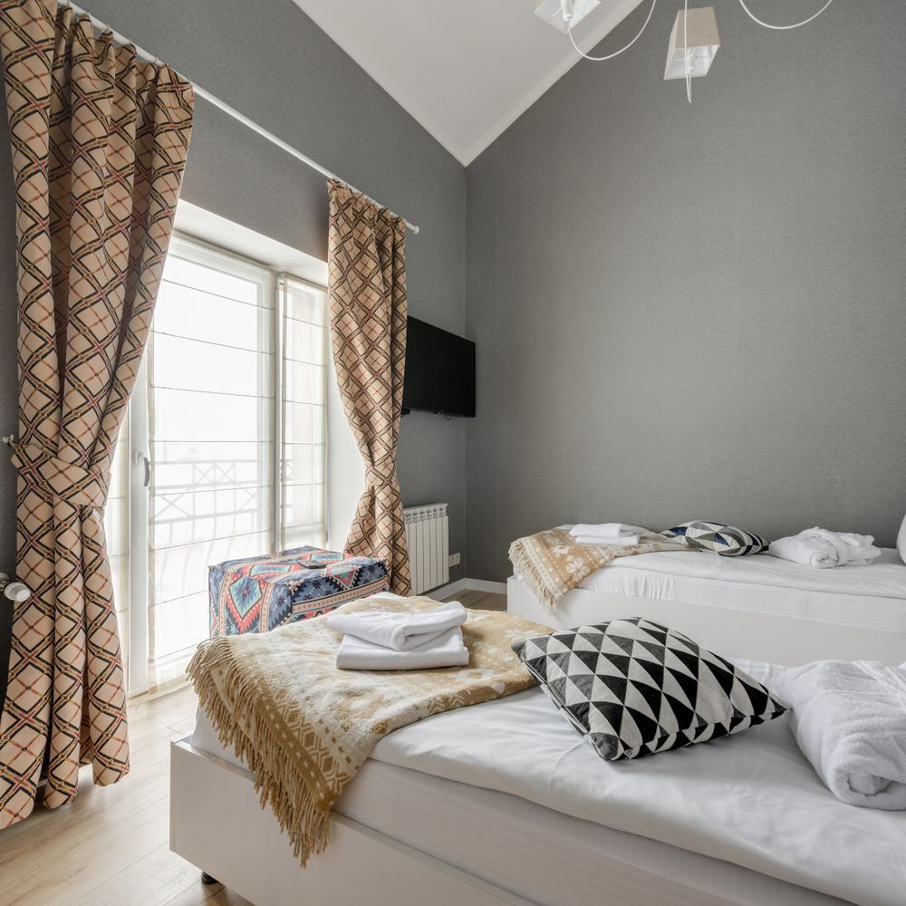 Wallpapering in Golders Green — the finished result after a professional repaint