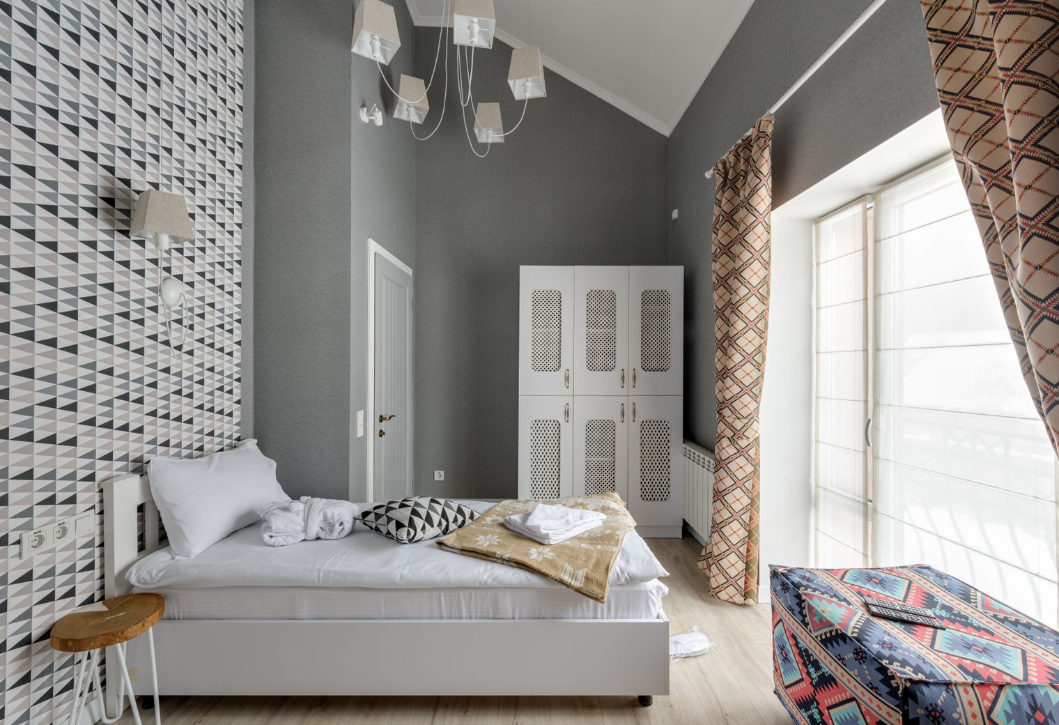 Interior Painting in Chase Cross — woodwork brushed to a crisp, smooth line
