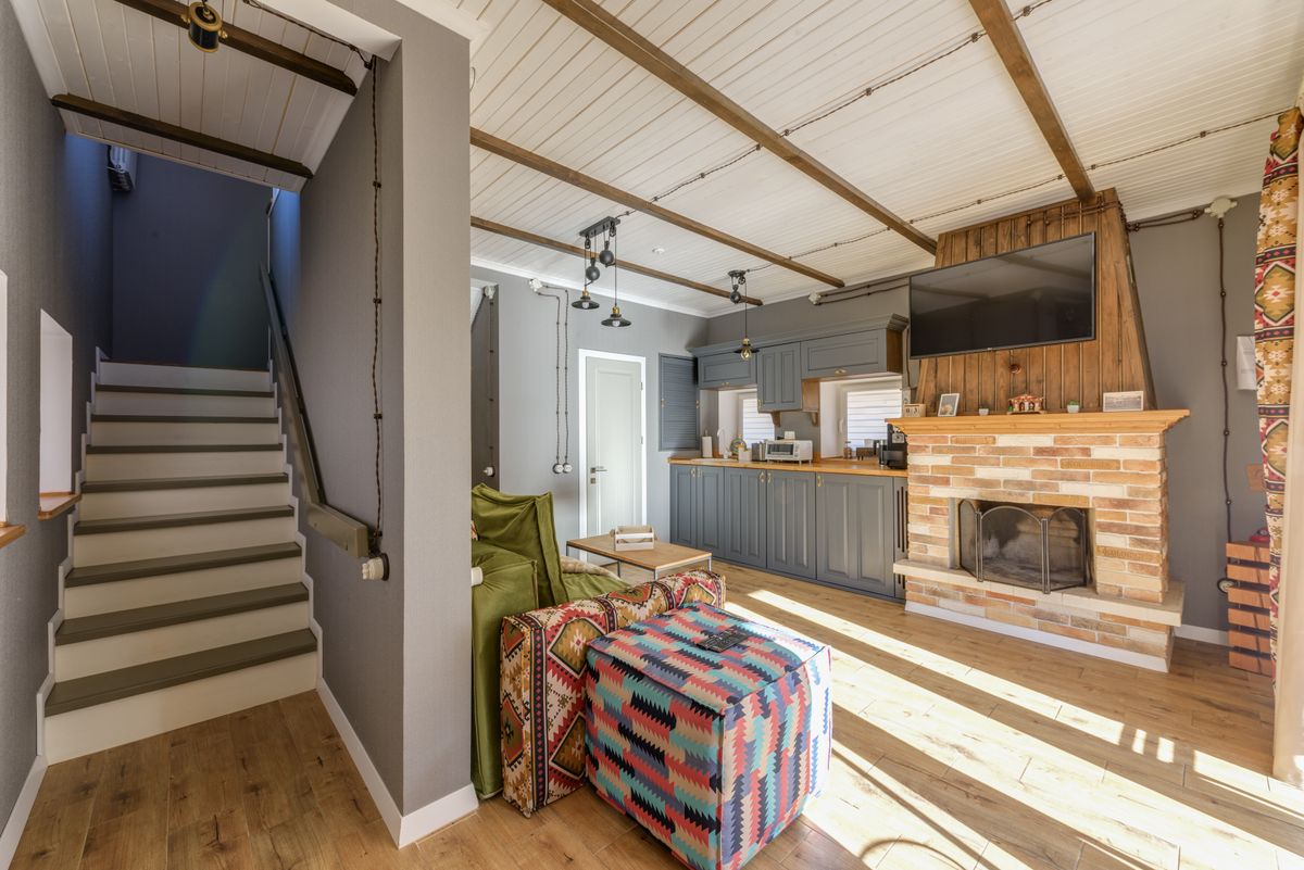 flat moves in Brixworth — Loaded properly: blankets, straps and a plan in Brixworth