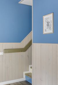 Stairway with wooden panelling, photo by Max Vakhtbovych on Pexels